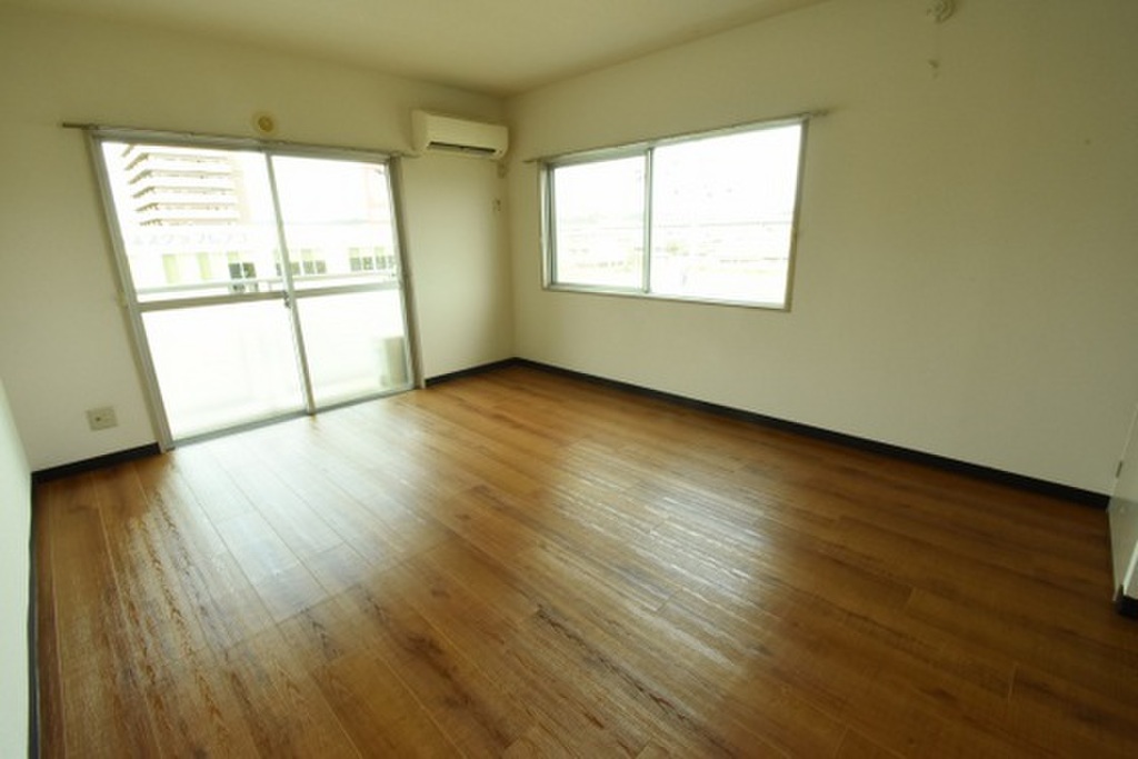 (2/23) 居室・リビング (2/23) 居室・リビング