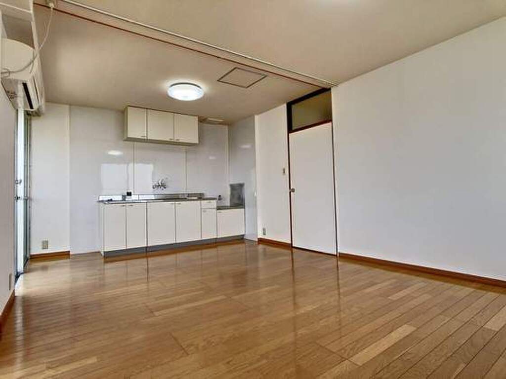 (2/24) 居室・リビング (2/24) 居室・リビング