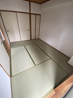 ※写真は別室のものになります。