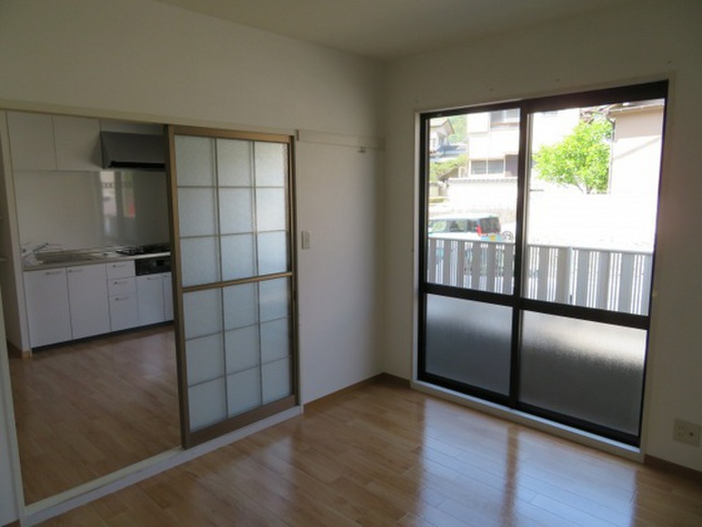 (2/18) 居室・リビング (2/18) 居室・リビング