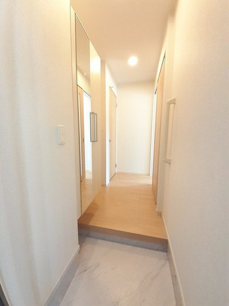 (9/17) 玄関 (9/17) 玄関