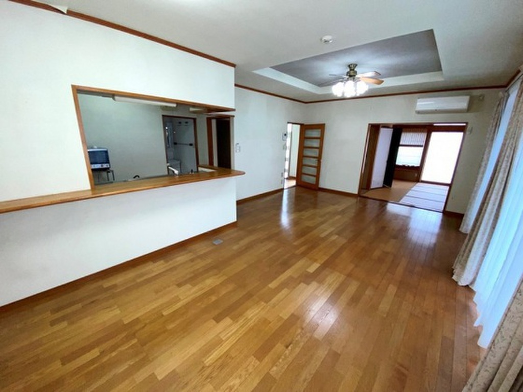 (2/15) 居室・リビング (2/15) 居室・リビング