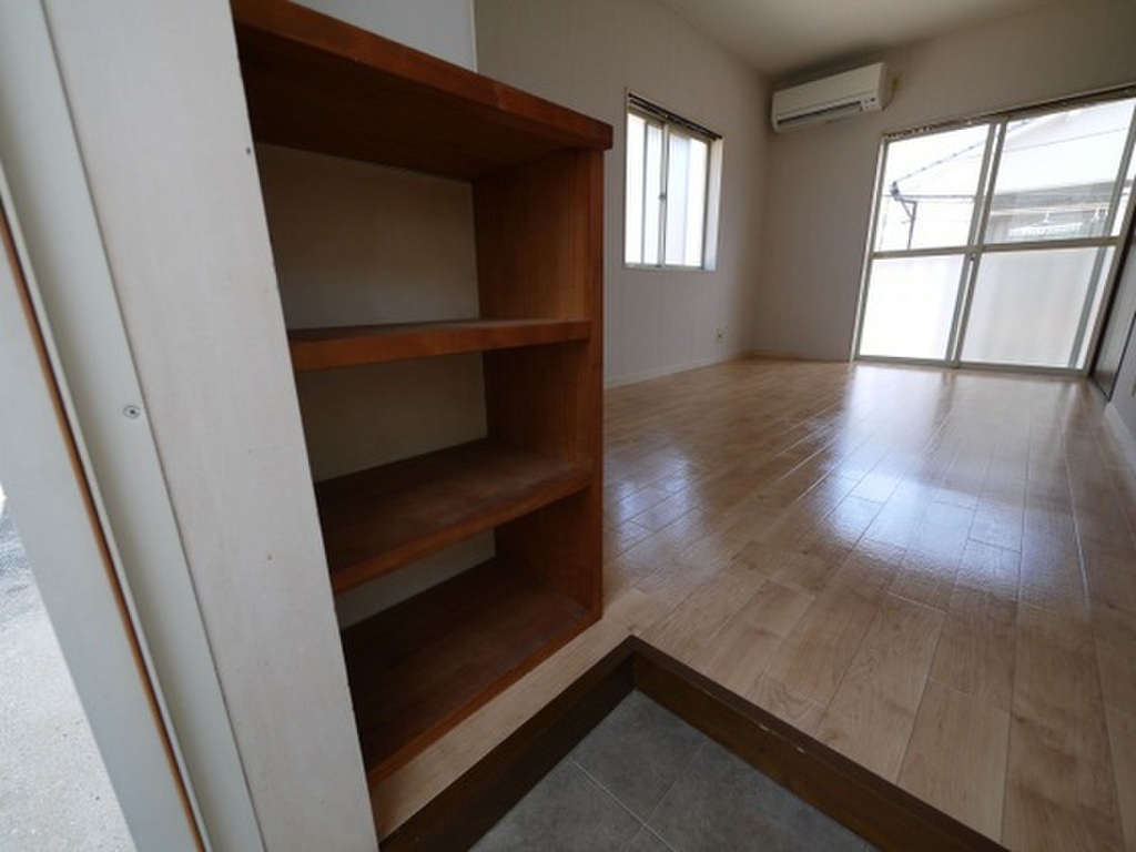 (6/19) 玄関 (6/19) 玄関