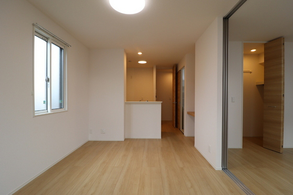 (2/24) 居室・リビング (2/24) 居室・リビング