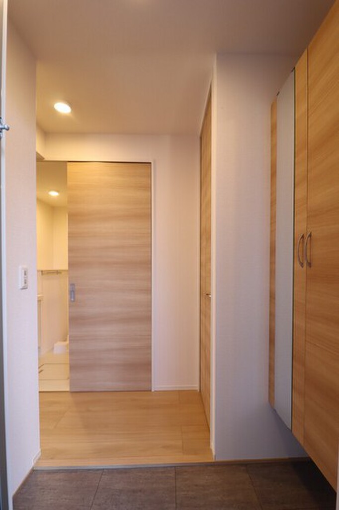 (9/25) 玄関 (9/25) 玄関