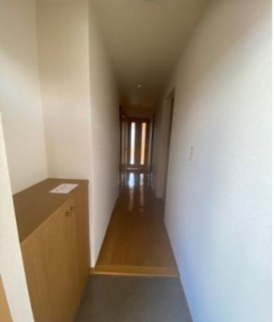 (6/16) 玄関 (6/16) 玄関