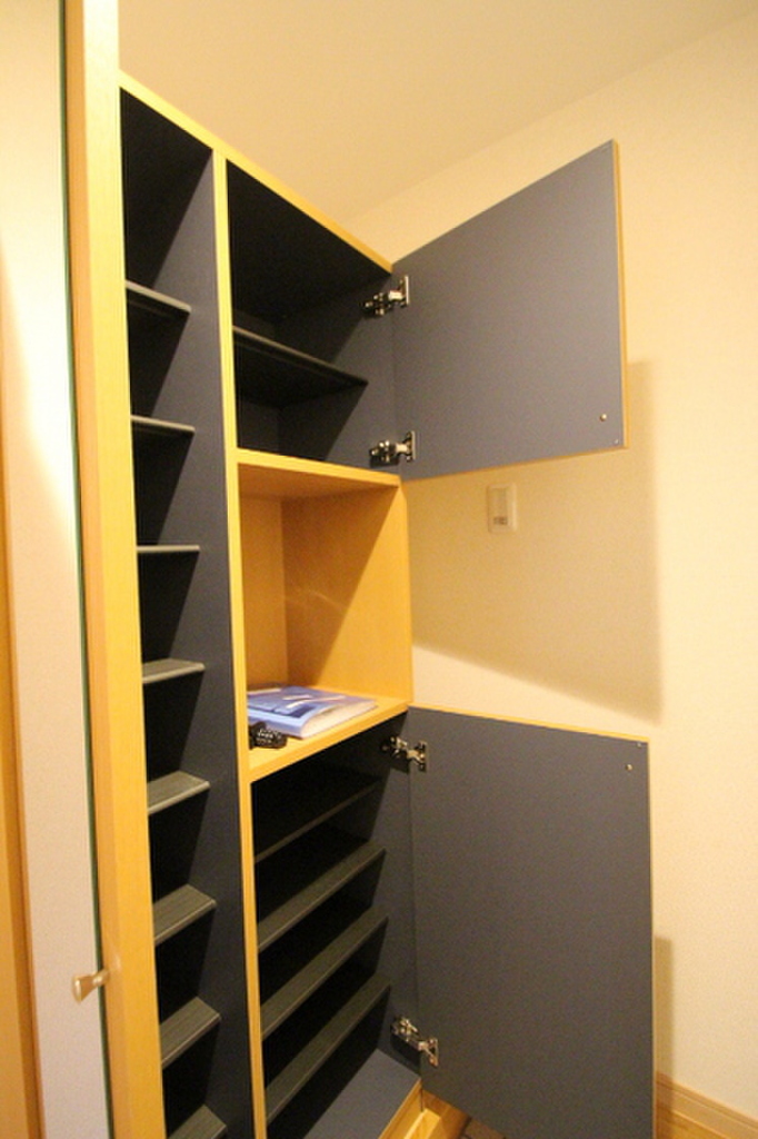 (15/18) 玄関 (15/18) 玄関