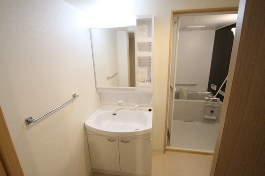 (6/18) 洗面所 (6/18) 洗面所