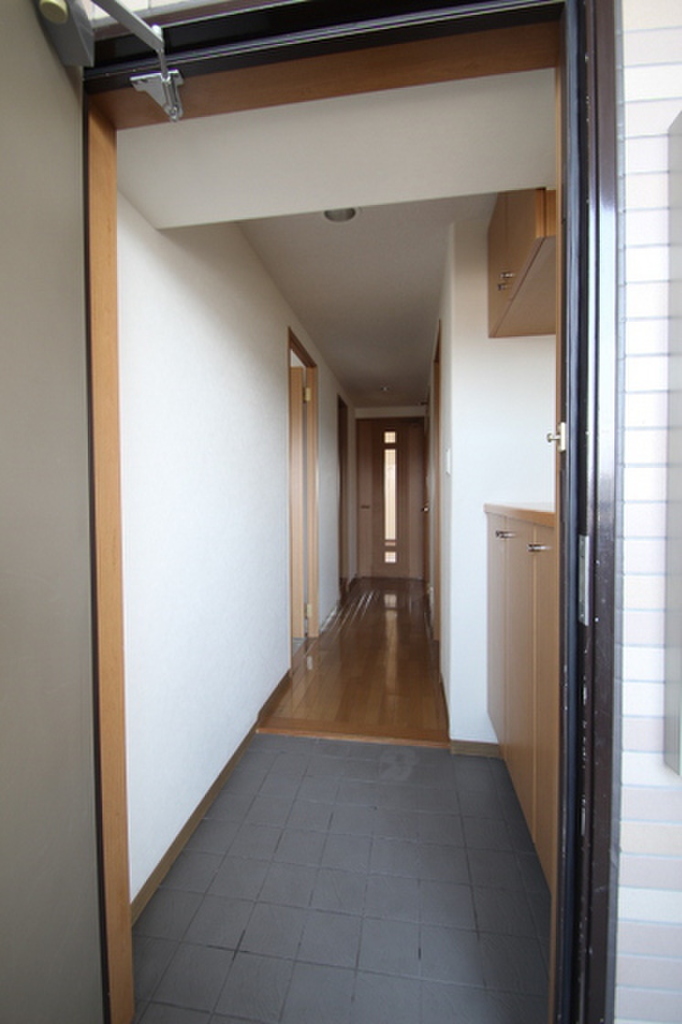 (8/21) 玄関 (8/21) 玄関