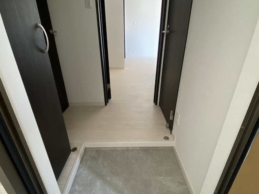 (9/21) 玄関 (9/21) 玄関