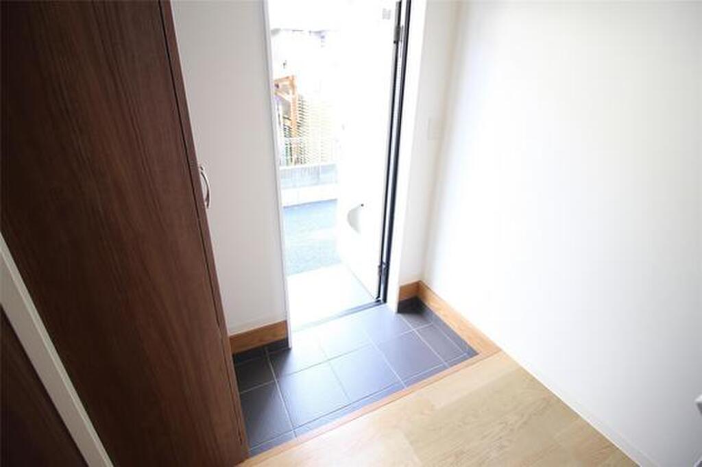 (7/15) 玄関 (7/15) 玄関