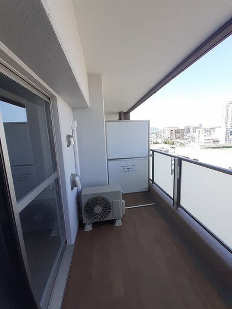 (14/20) バルコニー