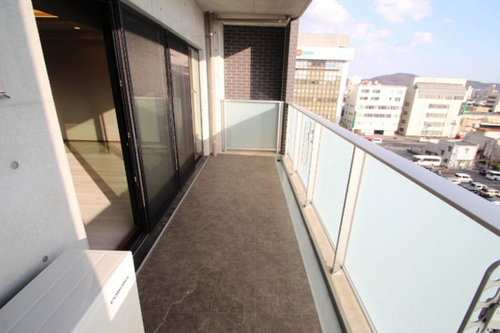 (13/19) バルコニー