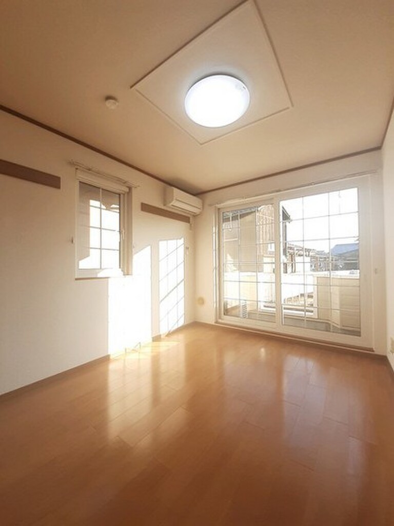 (2/14) 居室・リビング (2/14) 居室・リビング