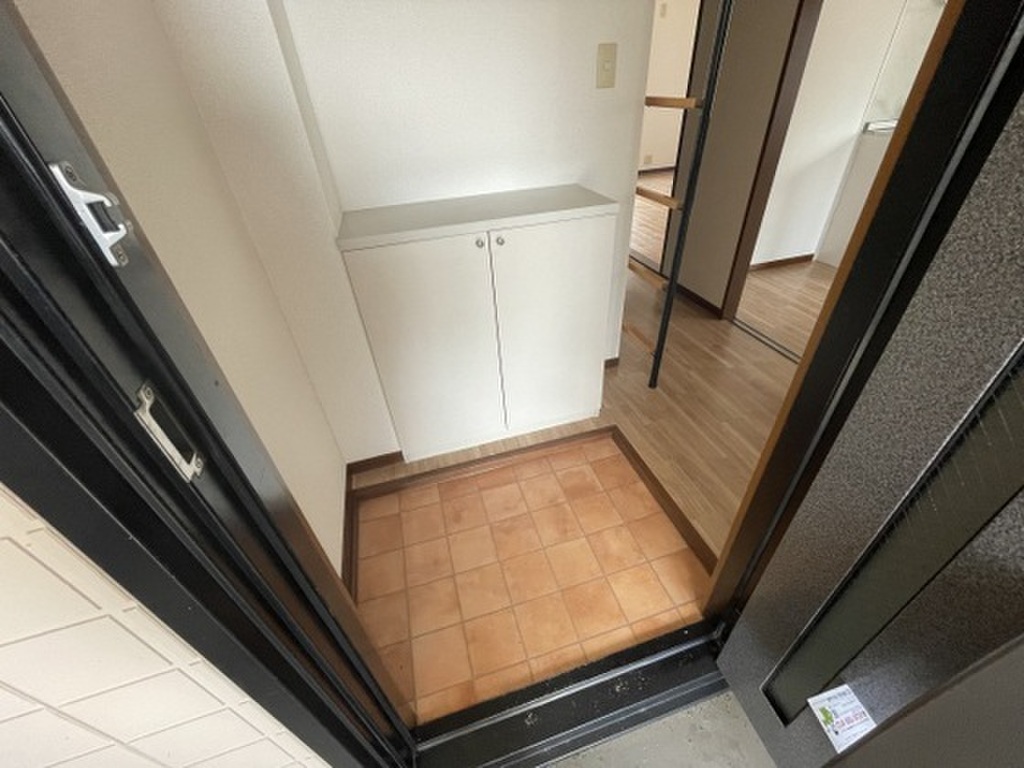 (9/19) 玄関 (9/19) 玄関