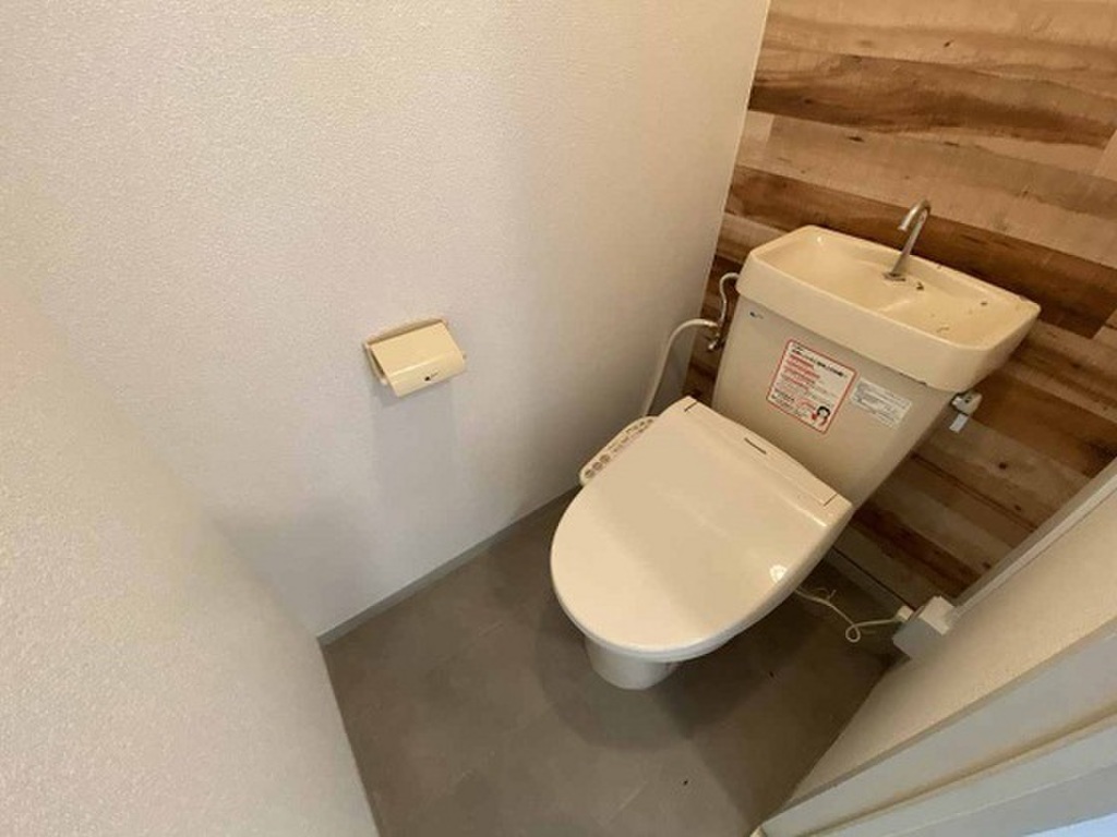 (3/8) トイレ (3/8) トイレ