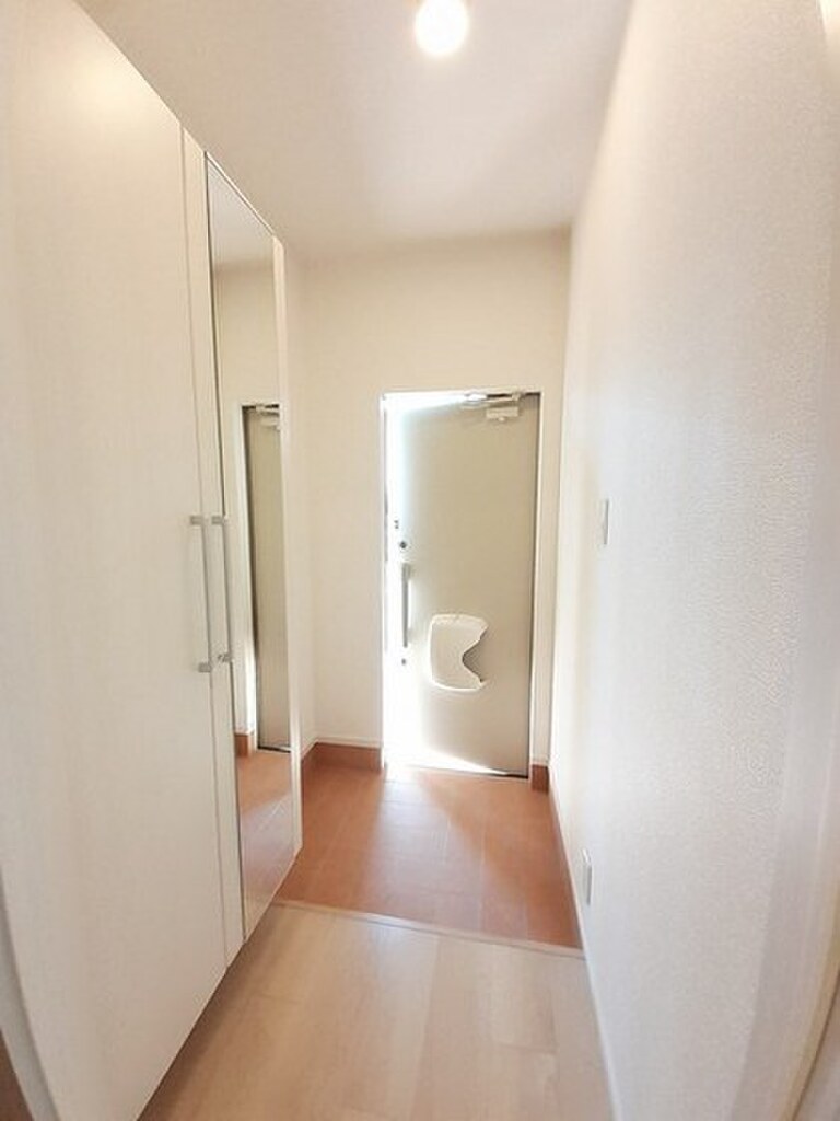 (7/15) 玄関 (7/15) 玄関