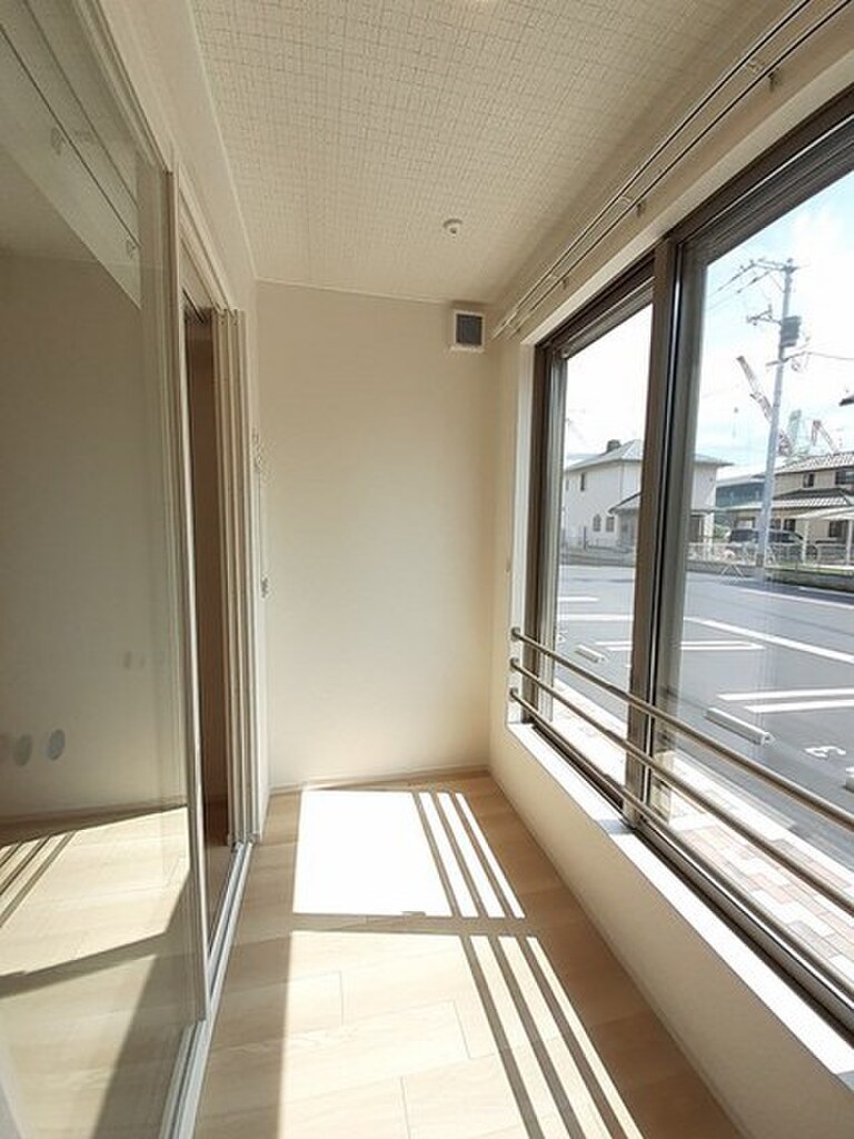 (10/15) バルコニー (10/15) バルコニー