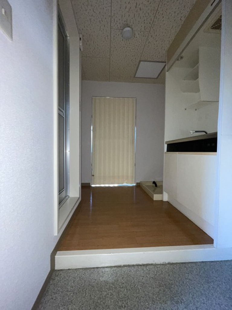 (9/18) 玄関 (9/18) 玄関