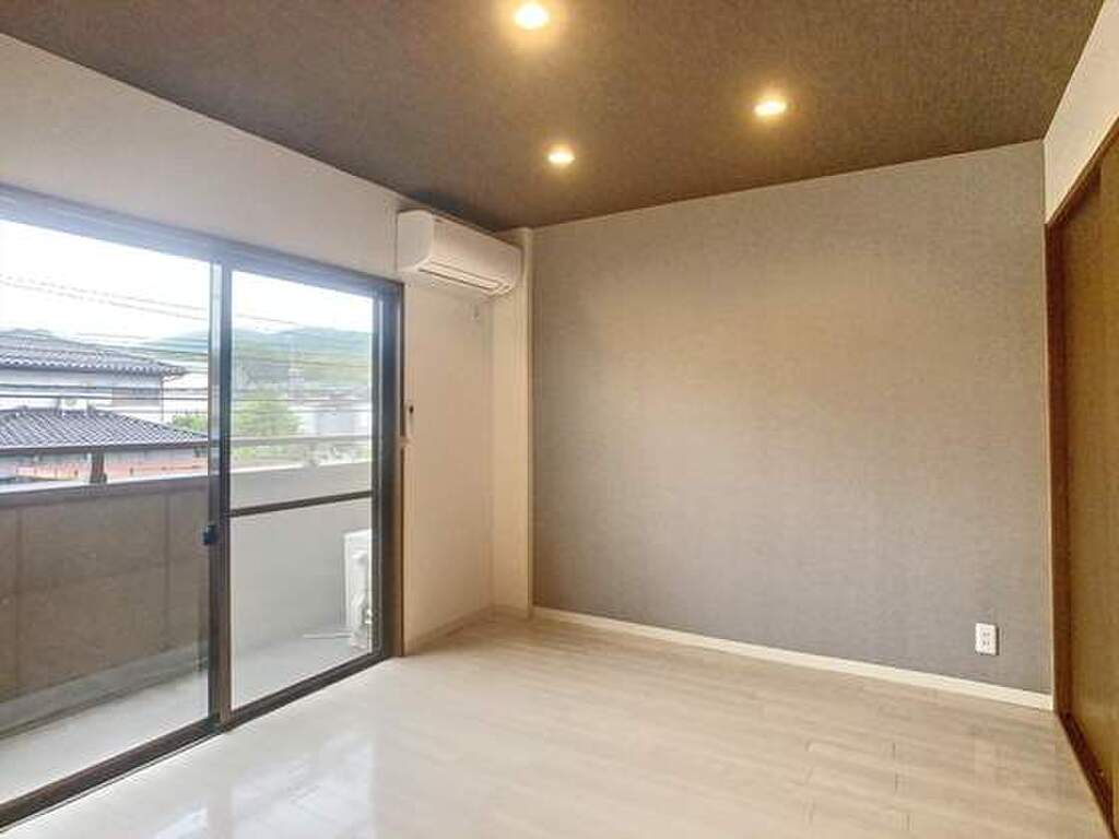 (2/25) 居室・リビング (2/25) 居室・リビング