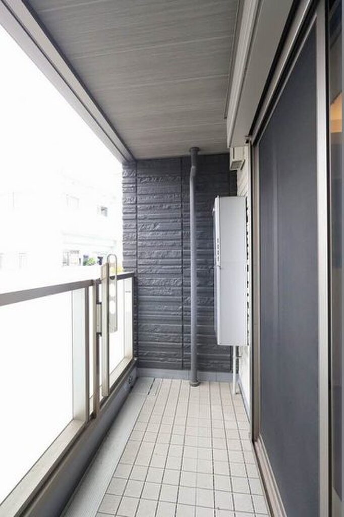 (12/23) バルコニー