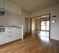 旭川ハイツ B棟