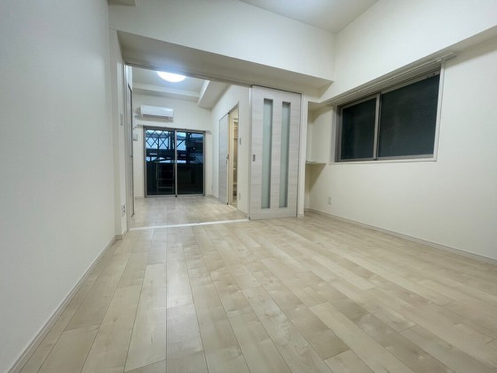 (2/24) 居室・リビング (2/24) 居室・リビング