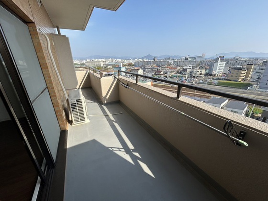 (11/21) バルコニー (11/21) バルコニー