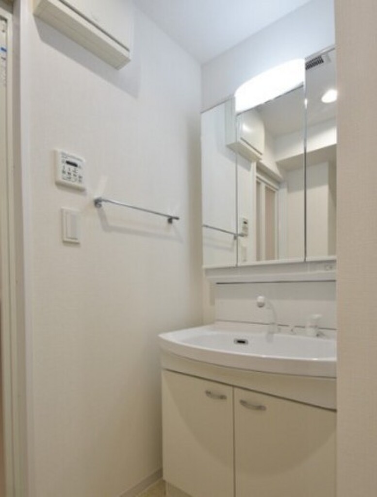 (6/18) 洗面所 (6/18) 洗面所