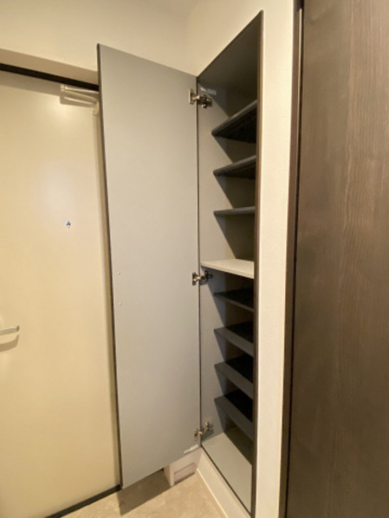 (8/28) 玄関 (8/28) 玄関