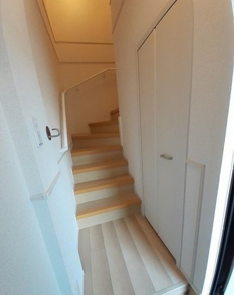 (8/21) 玄関 (8/21) 玄関