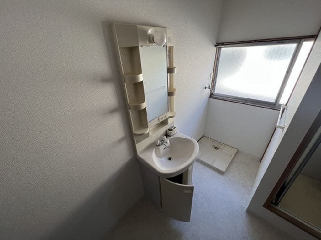 (8/19) 洗面所 (8/19) 洗面所