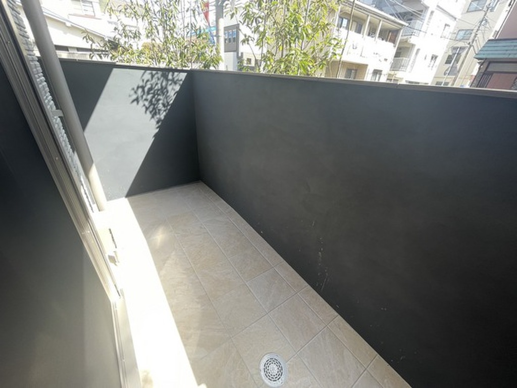 (13/21) バルコニー