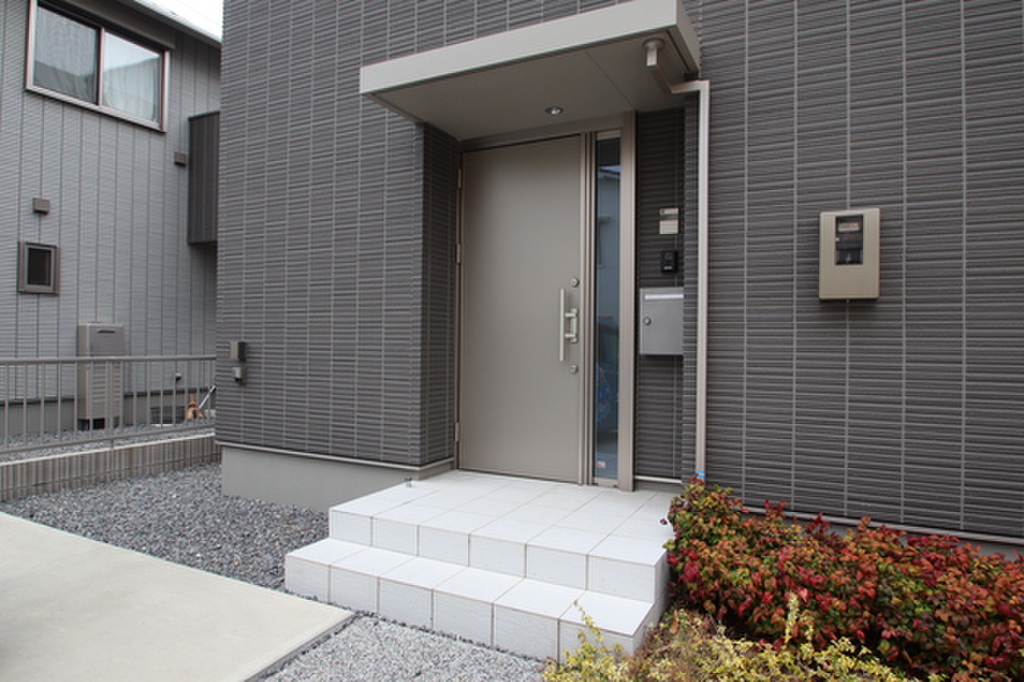 (4/10) 玄関 (4/10) 玄関