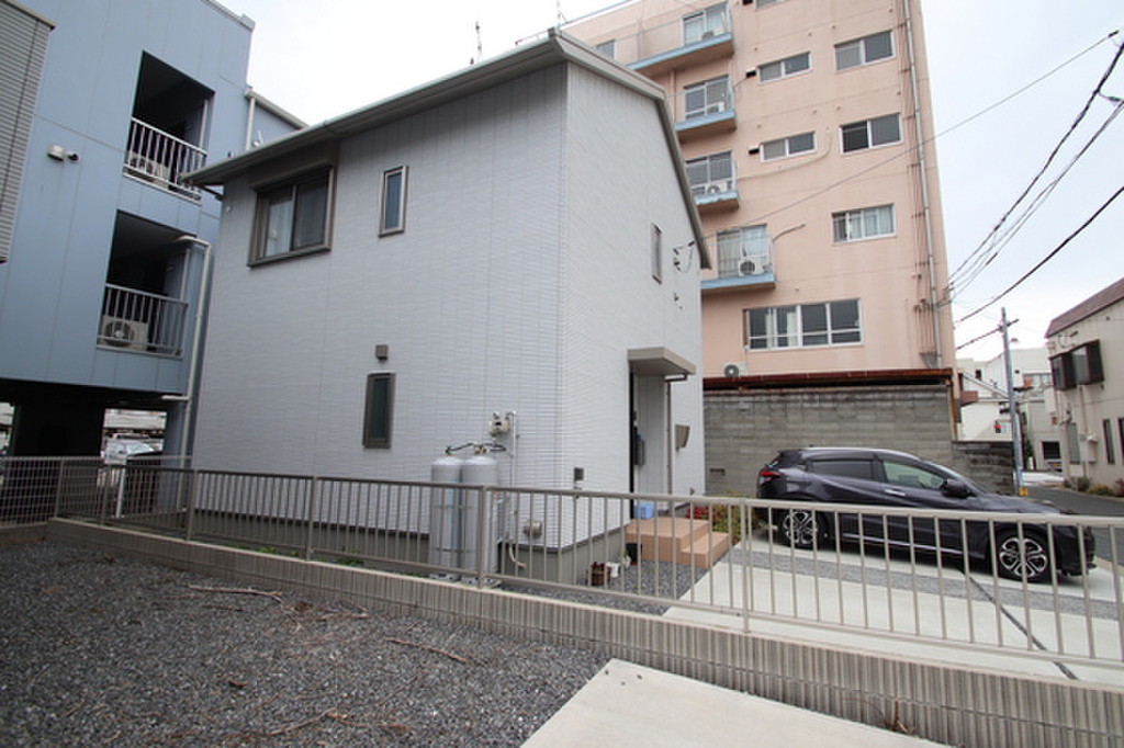 (6/10) 庭 (6/10) 庭