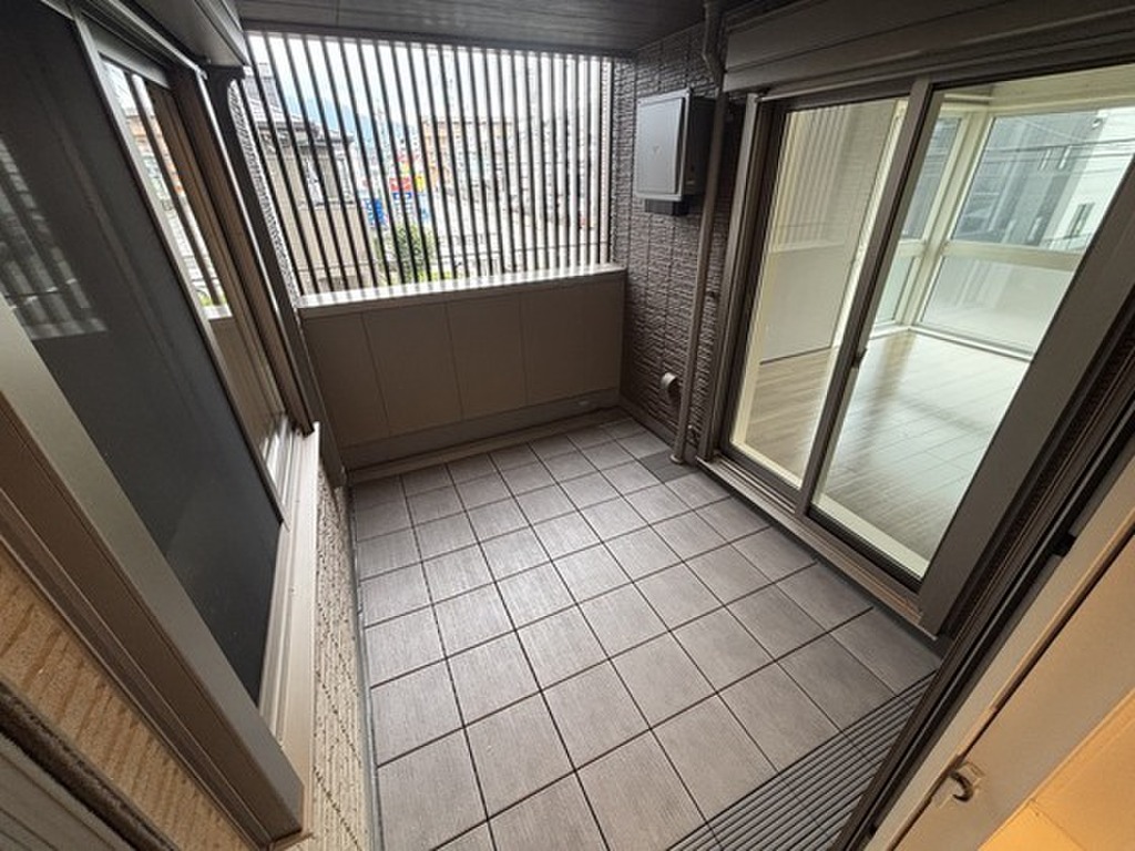 (10/25) バルコニー (10/25) バルコニー