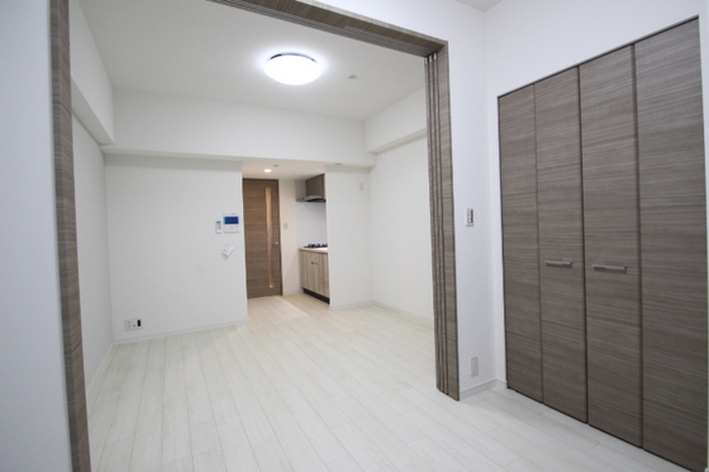 (2/18) 居室・リビング (2/18) 居室・リビング