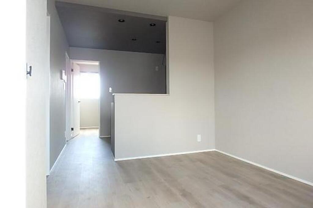 (2/16) 居室・リビング (2/16) 居室・リビング