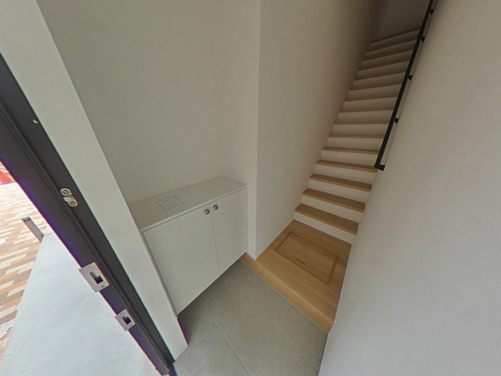 (7/21) 玄関 (7/21) 玄関