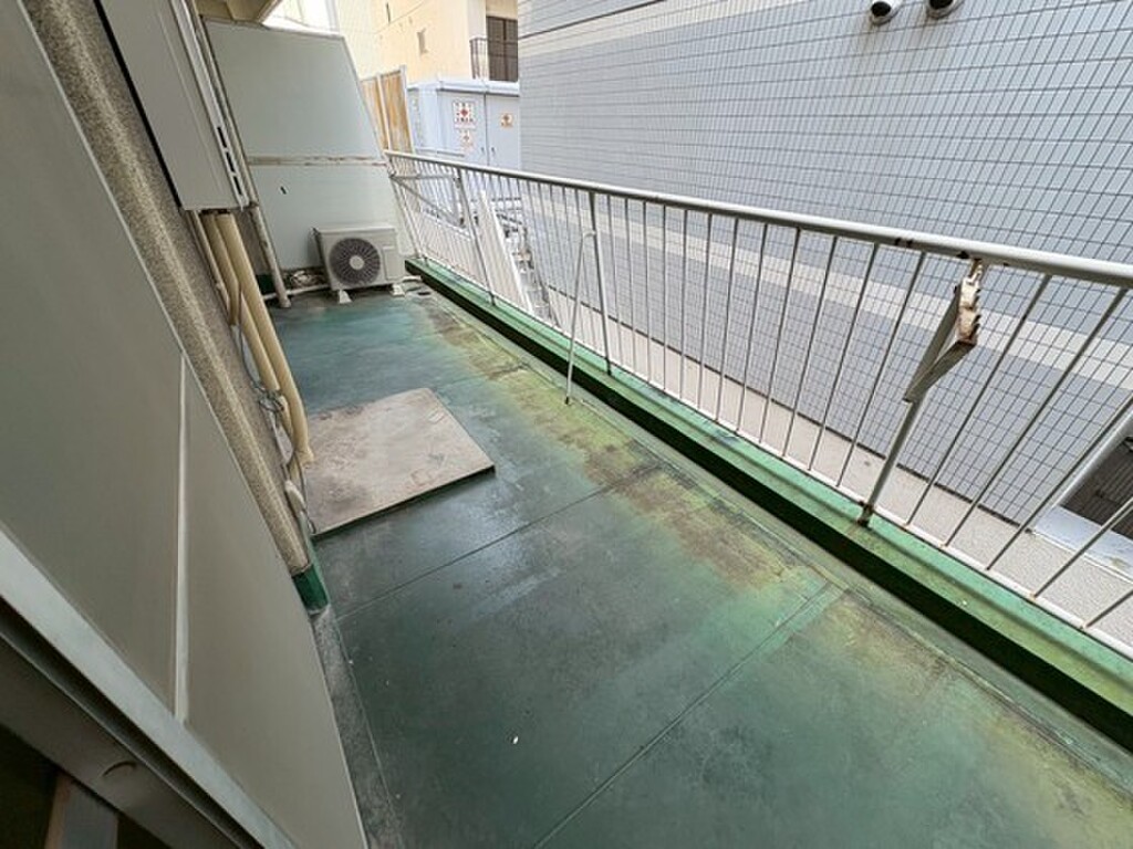 (8/22) バルコニー