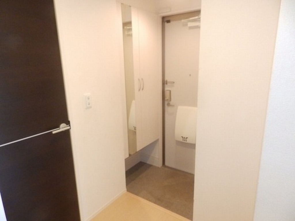 (9/20) 玄関 (9/20) 玄関