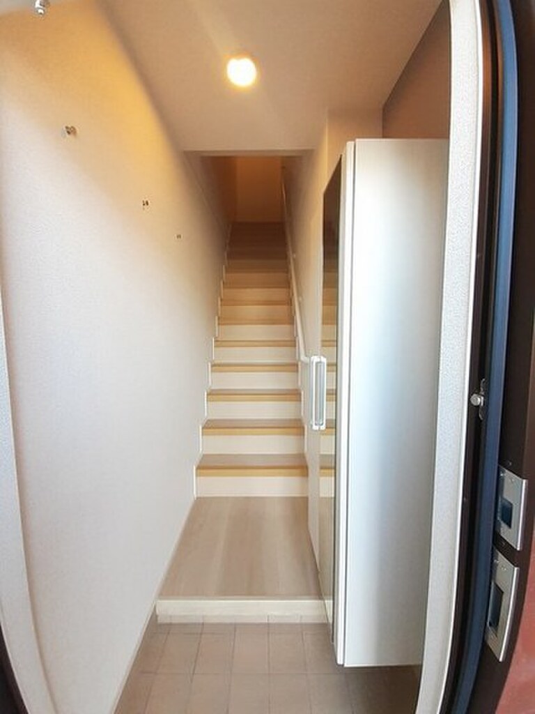 (11/18) 玄関 (11/18) 玄関