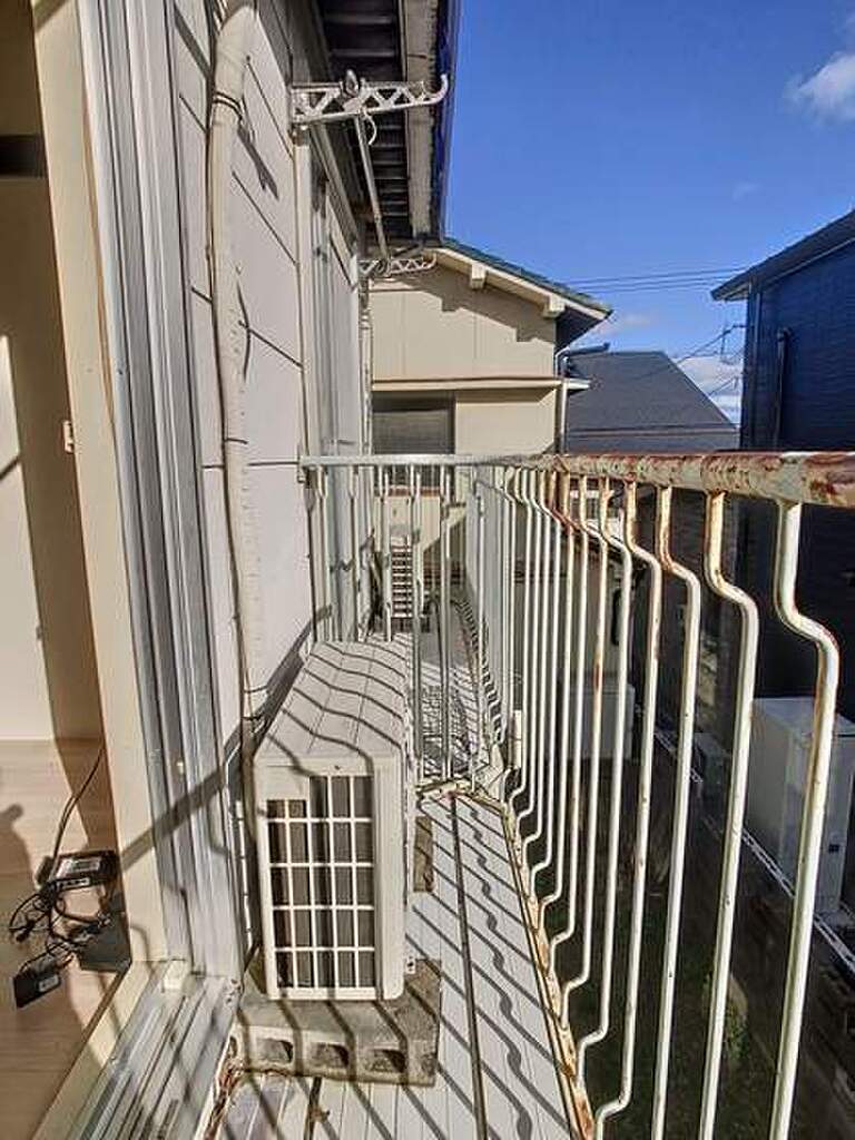 (13/25) バルコニー