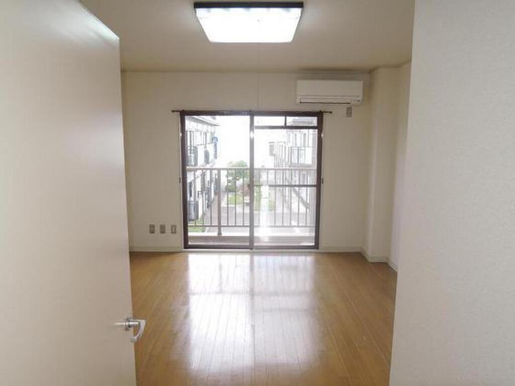 (2/18) 居室・リビング (2/18) 居室・リビング