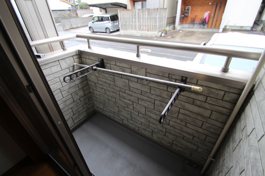 (13/25) バルコニー