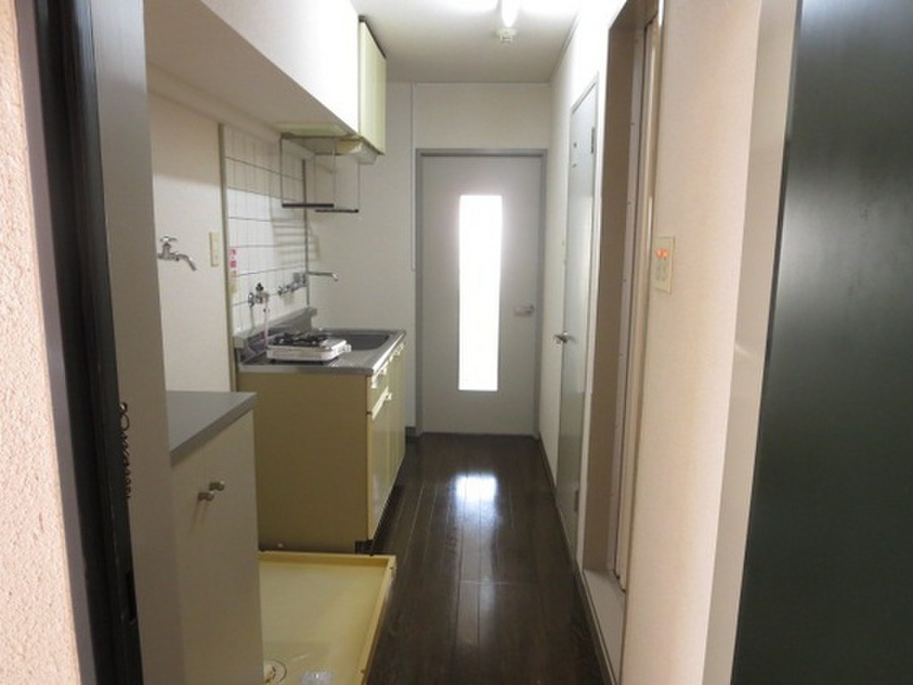 (8/16) 玄関 (8/16) 玄関