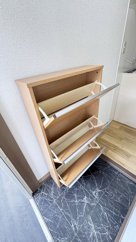 (12/18) 玄関 (12/18) 玄関