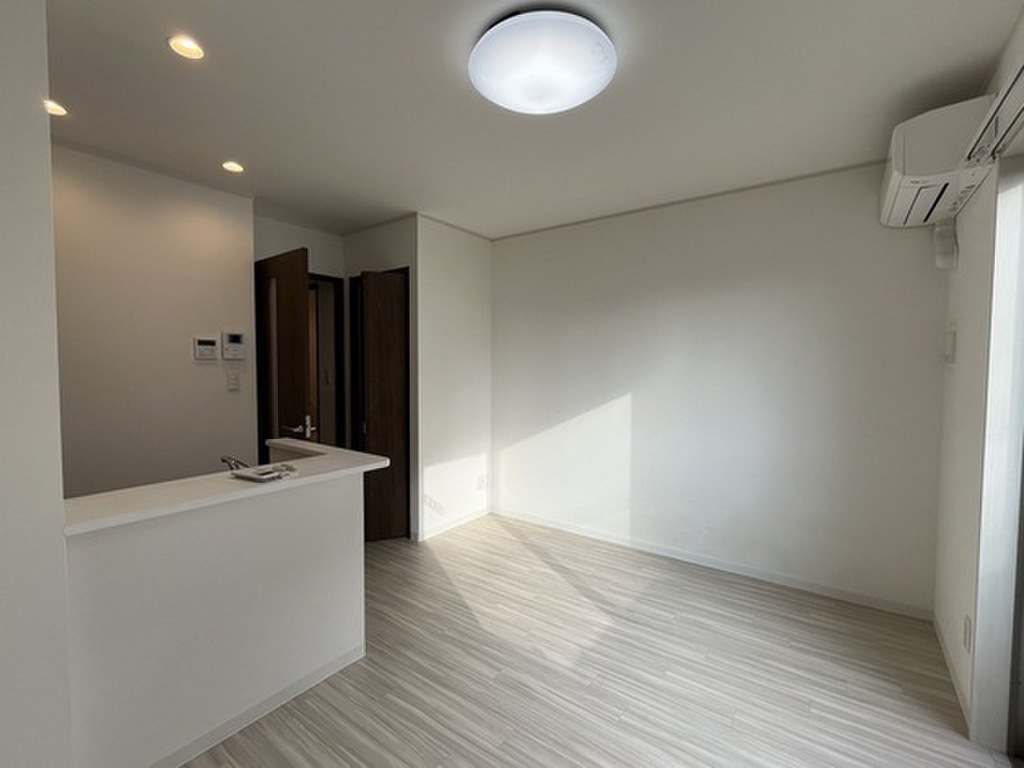 (2/15) 居室・リビング (2/15) 居室・リビング