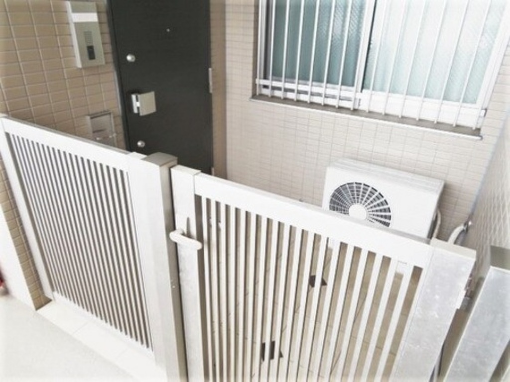 (9/18) 玄関 (9/18) 玄関