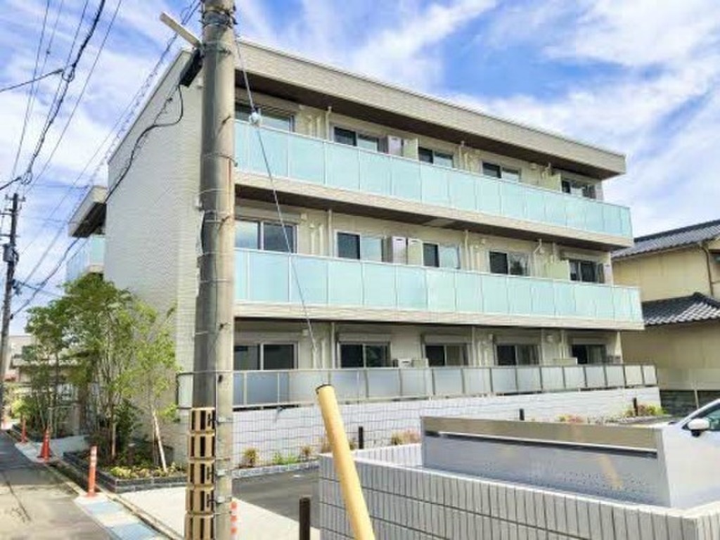 (13/21) バルコニー